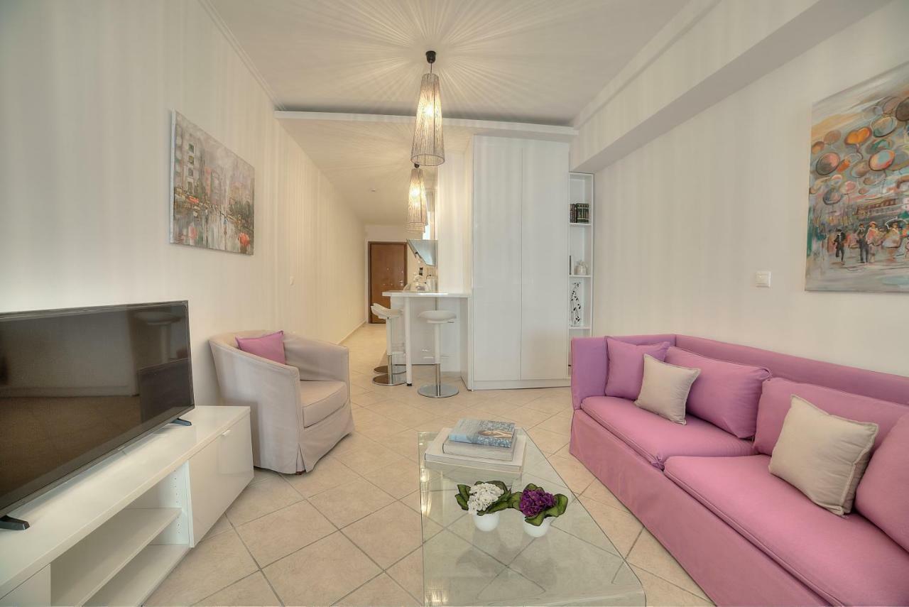 Downtown Glyfada Smart Apartment เอเธนส์ ภายนอก รูปภาพ