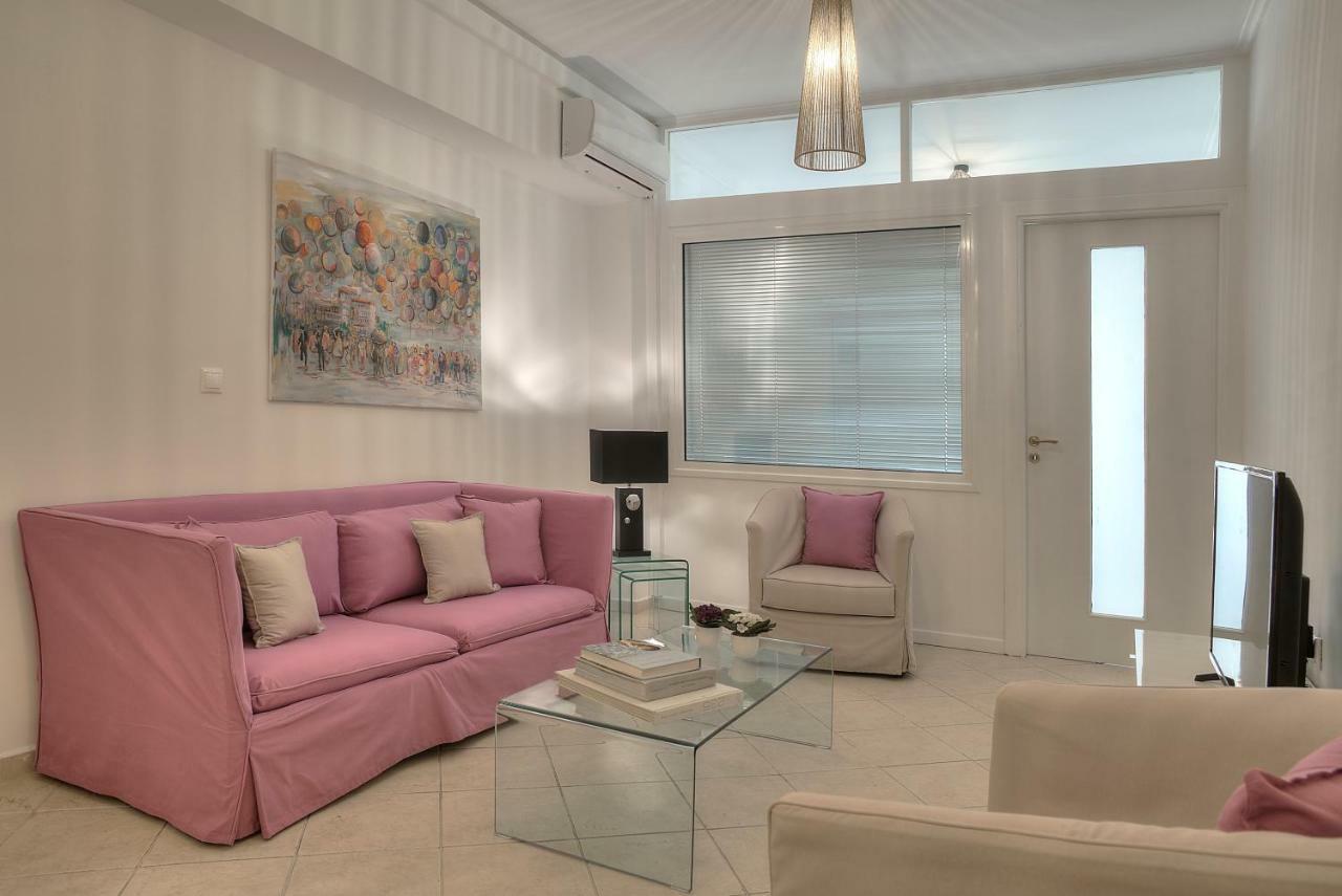 Downtown Glyfada Smart Apartment เอเธนส์ ภายนอก รูปภาพ