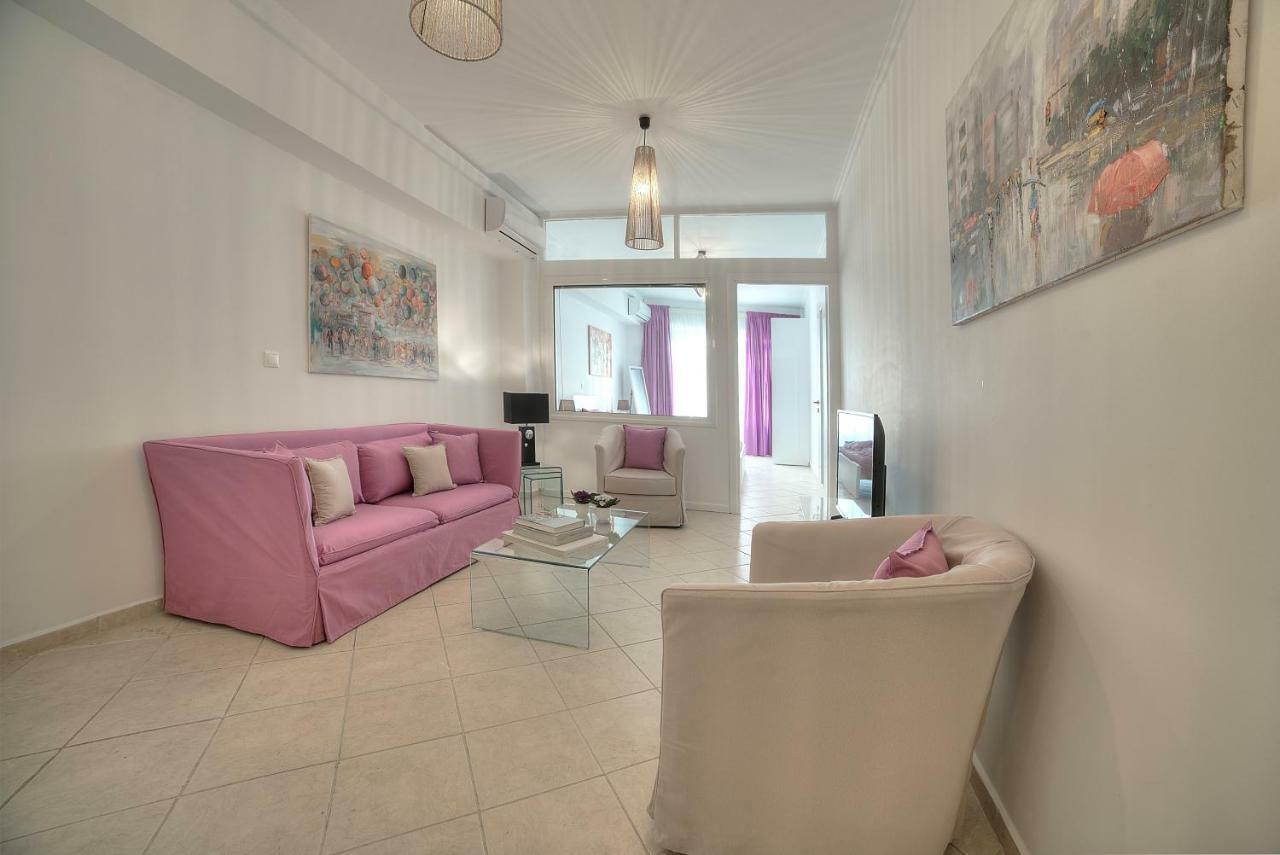 Downtown Glyfada Smart Apartment เอเธนส์ ภายนอก รูปภาพ
