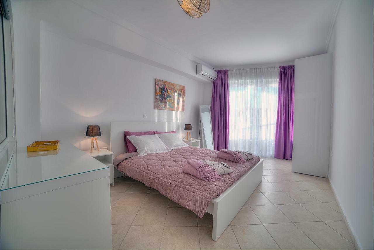 Downtown Glyfada Smart Apartment เอเธนส์ ภายนอก รูปภาพ