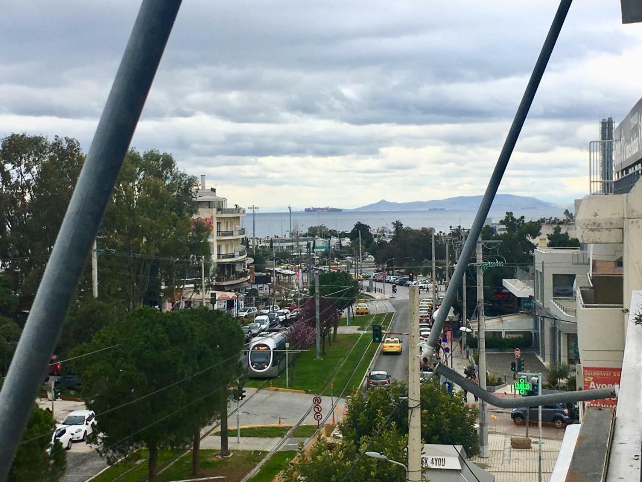 Downtown Glyfada Smart Apartment เอเธนส์ ภายนอก รูปภาพ